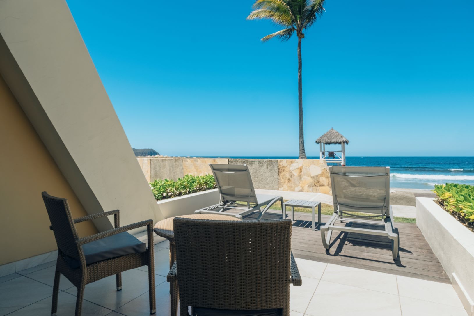 Img - Junior suite acceso a la playa
