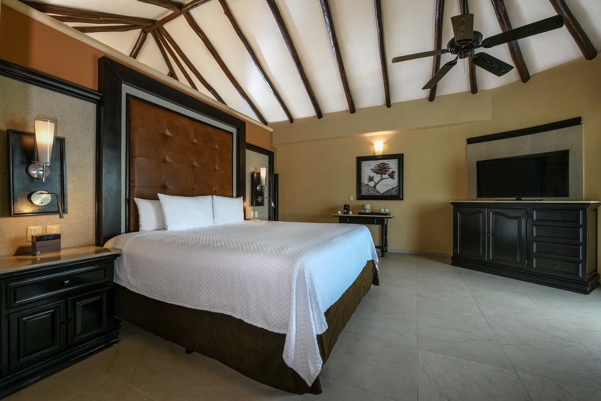 Img - Honeymoon private pool swim-up casita suite - HMPPSUCSSE