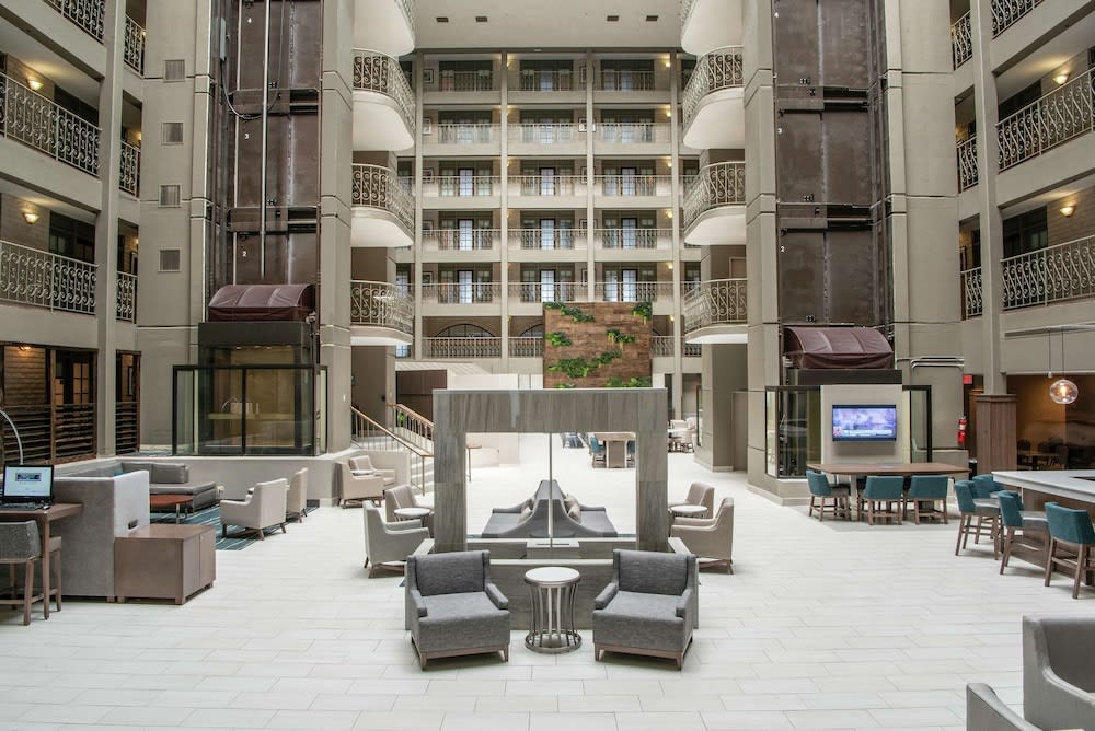 Embassy Suites Chicago Schaumburg - Woodfield