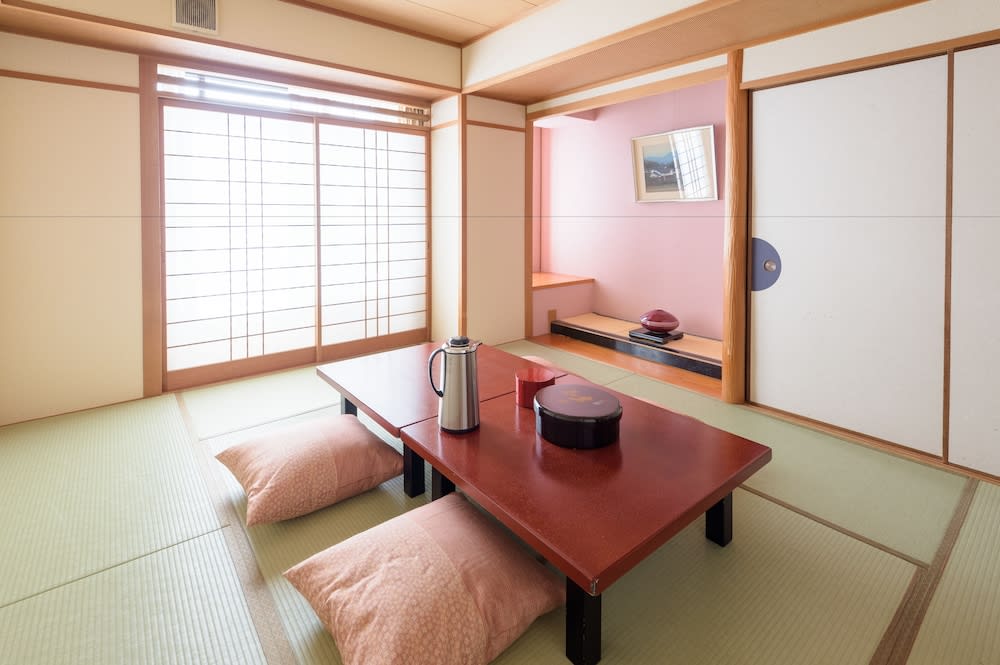 Yamatoya Honten Ryokan Osaka