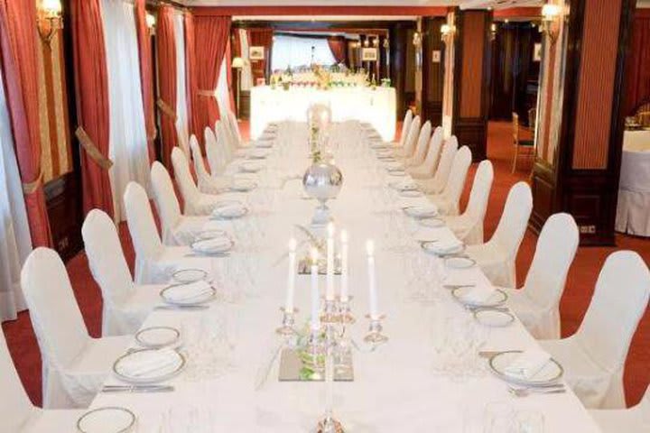 Salón de eventos del Hotel Emperador Madrid cerca de la Plaza de España