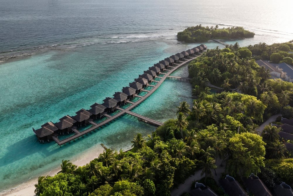 Sheraton Maldives Full Moon Resort & Spa