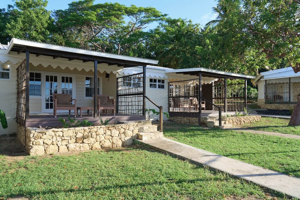 Img - Garden View Bungalow (2 Double Beds)
