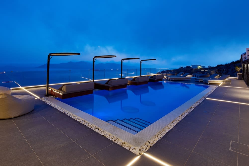 Oia Suites