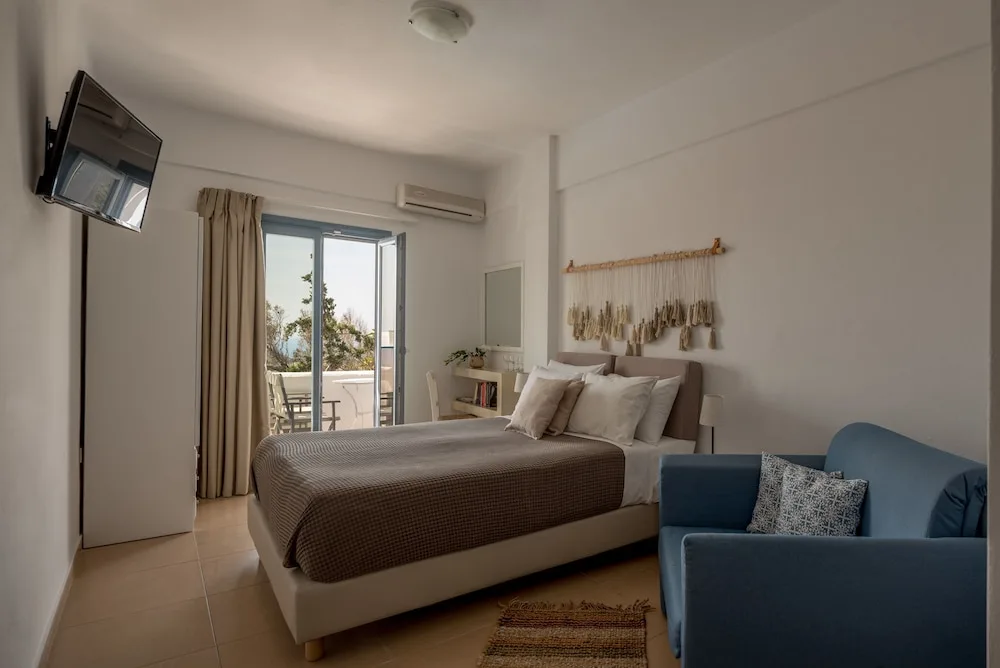 Img - Habitación estándar, vista a la piscina