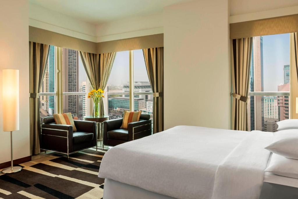 Four Points by Sheraton Sheikh Zayed Road, Dubai