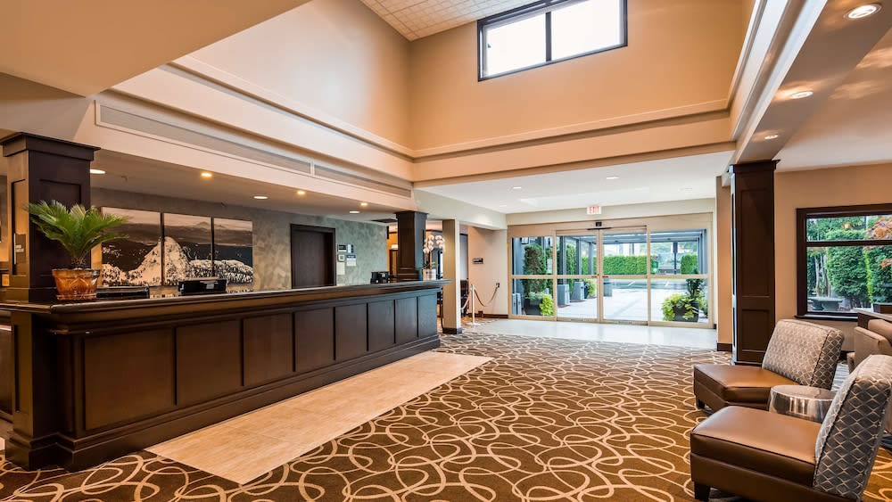 Best Western Plus Pitt Meadows Inn & Suites