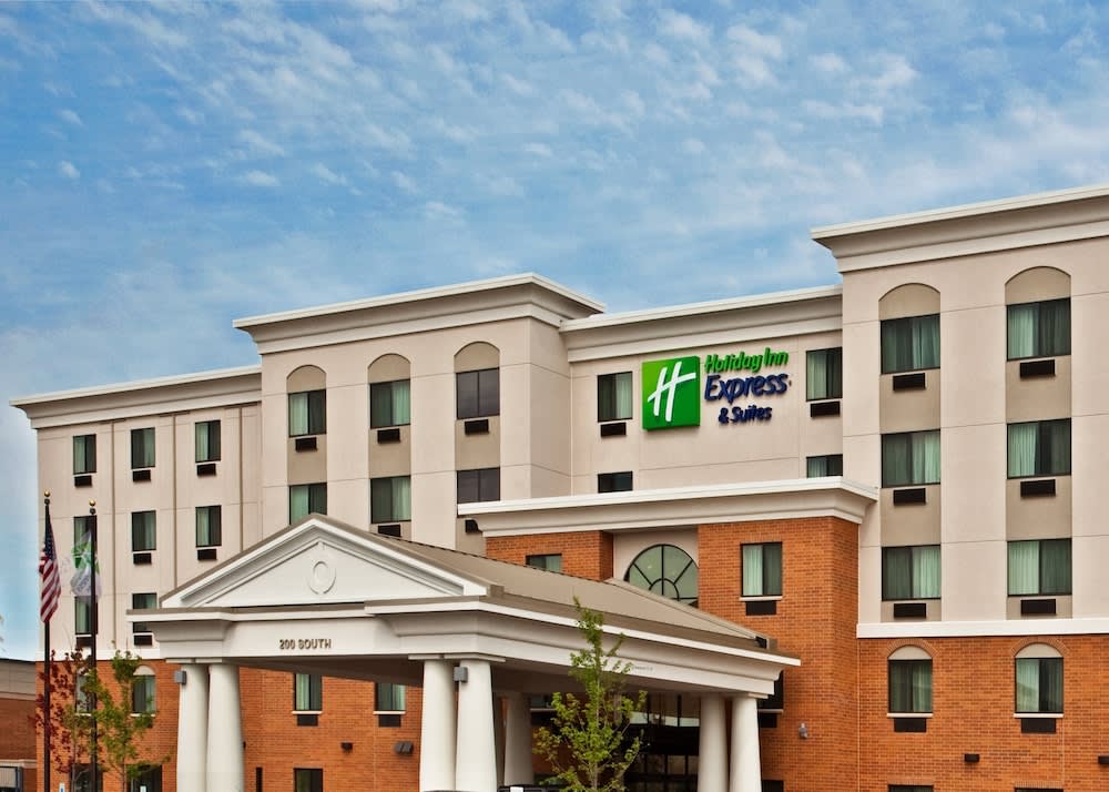 Holiday Inn Express & Suites Chicago West - O'Hare Arpt Area