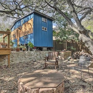 Unique Stay: 'tiny Everest' San Antonio Home!