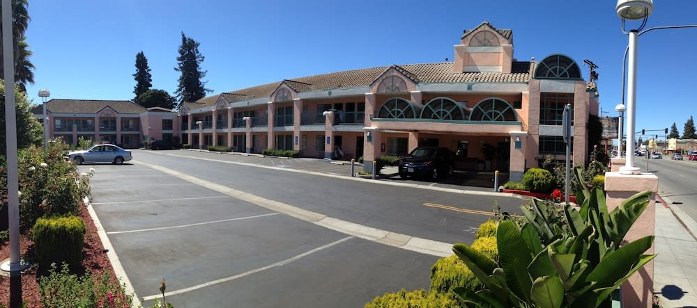 Atherton Park Inn & Suites