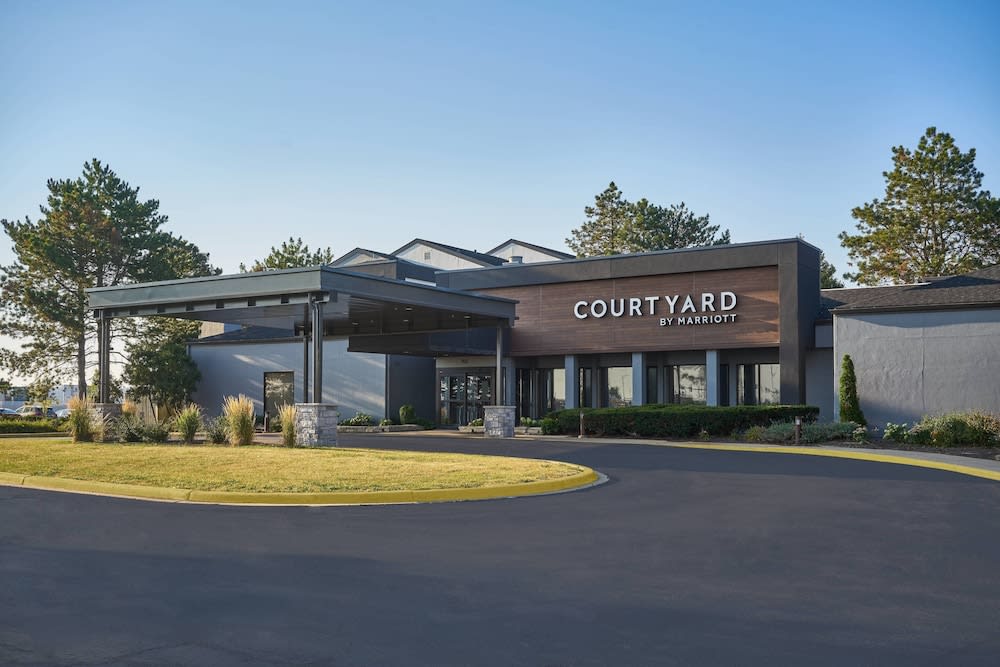 Courtyard by Marriott Chicago Wood Dale