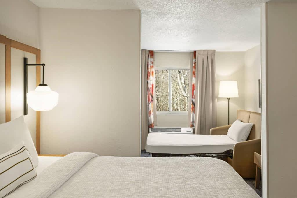 Habitación Deluxe con cama extragrande y sofá cama