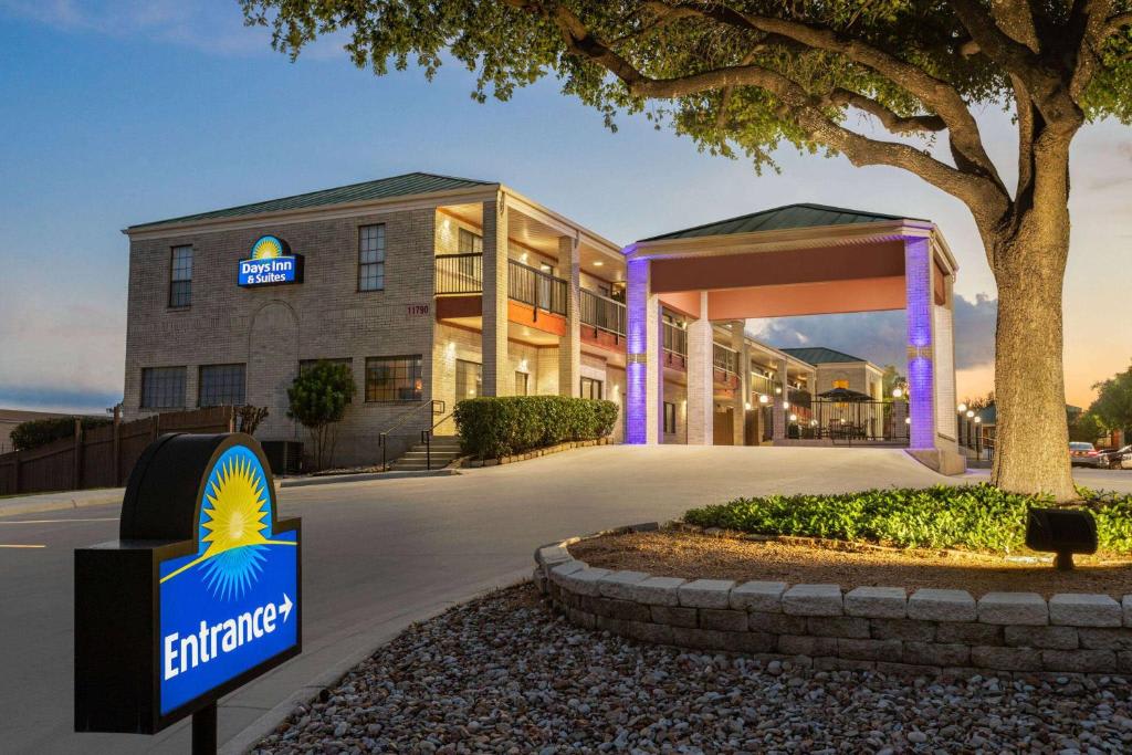 Days Inn by Wyndham San Antonio Near Fiesta Park