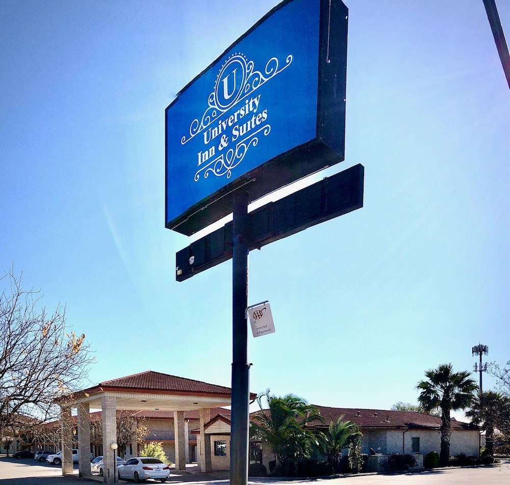 University Inn & Suites San Antonio