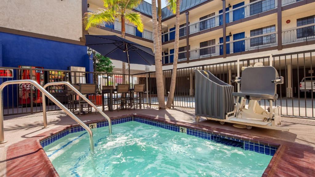 	Best Western Airport Plaza Inn Hotel â€“ Los Angeles LAX	