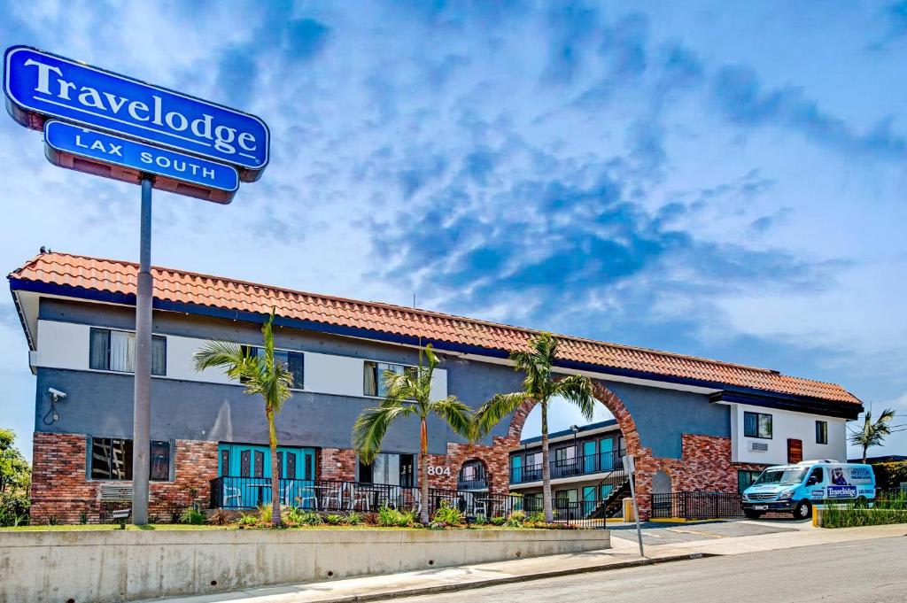 Travelodge by Wyndham LAX