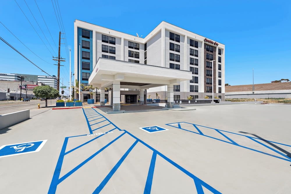 Wingate by Wyndham Los Angeles International Airport LAX