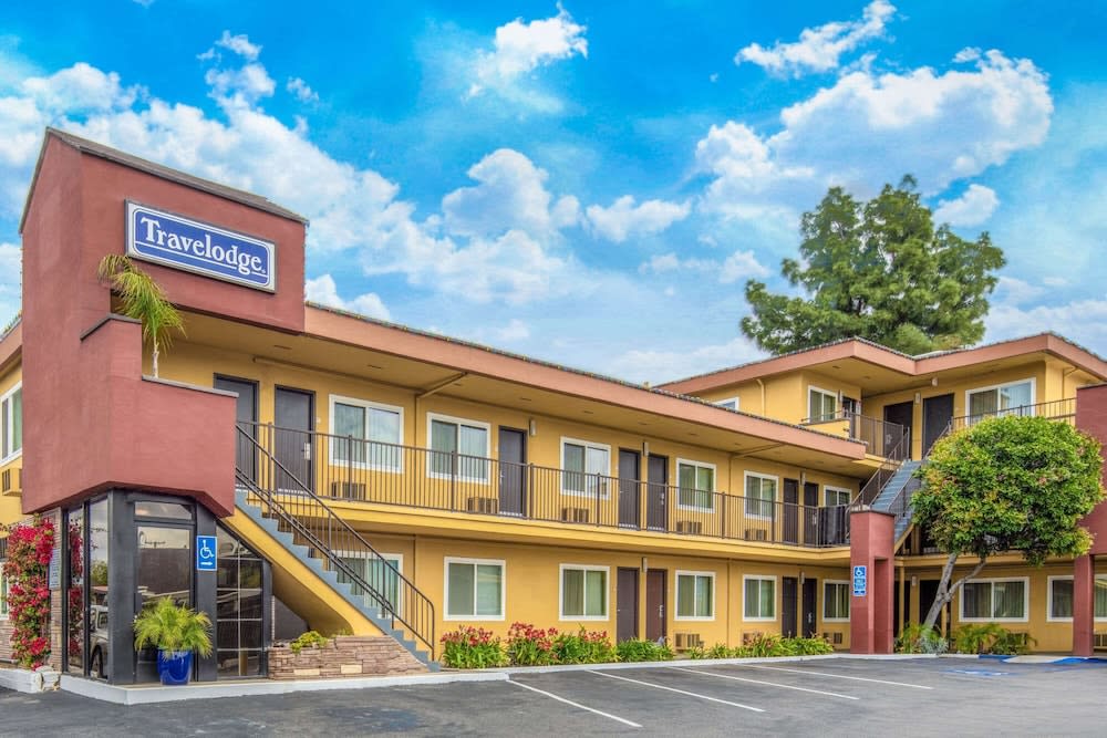 Travelodge by Wyndham Burbank-Glendale