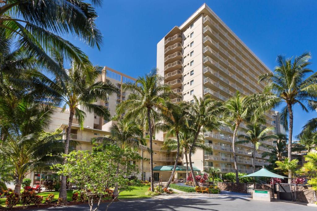 Courtyard by Marriott Waikiki Beach