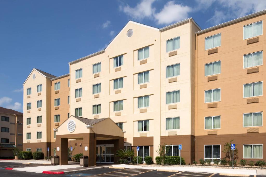 Fairfield Inn & Suites San Antonio Airport/North Star Mall