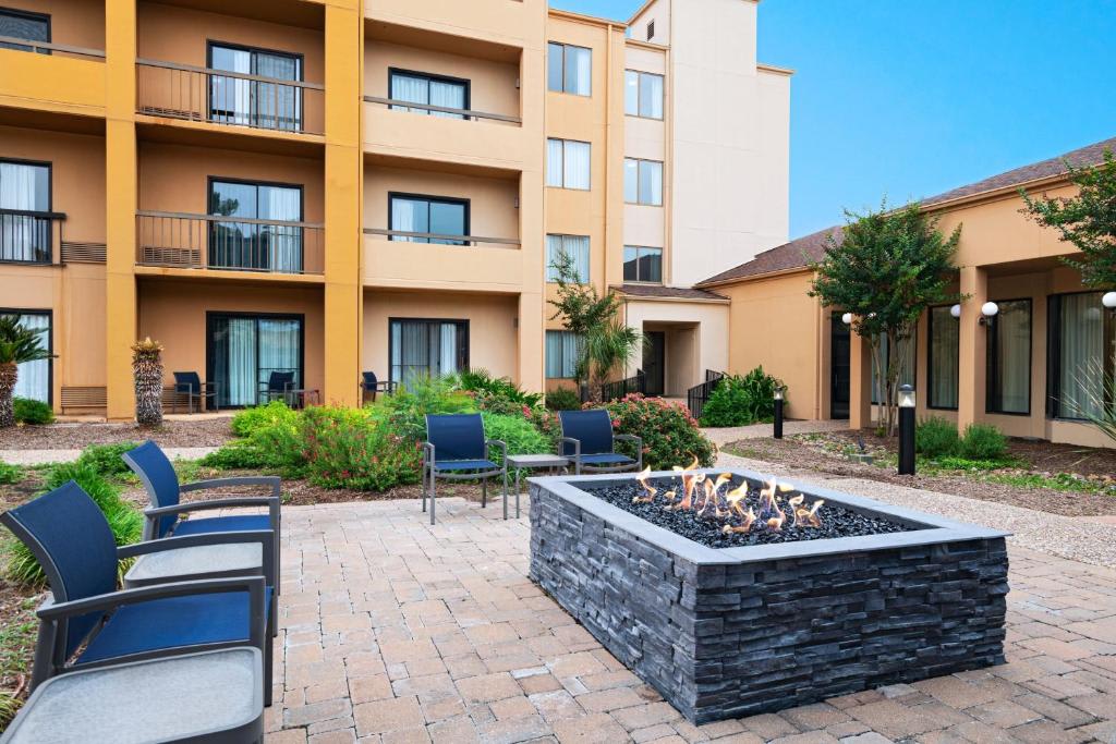 Courtyard by Marriott San Antonio Airport