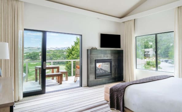 King Suite with Outdoor Tub