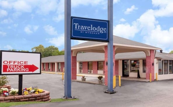 PriceTravel - Travel easy, without excuses
