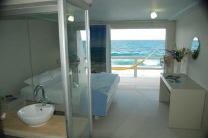 Guest room with ocean view at Hotel Rocamar