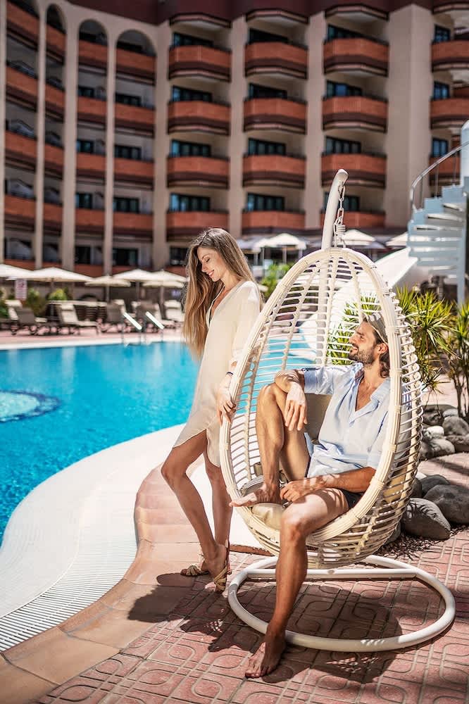 PriceTravel - Viaja fácil, sin pretextos