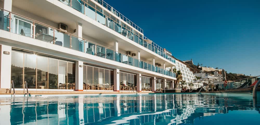 PriceTravel - Viaja fácil, sin pretextos