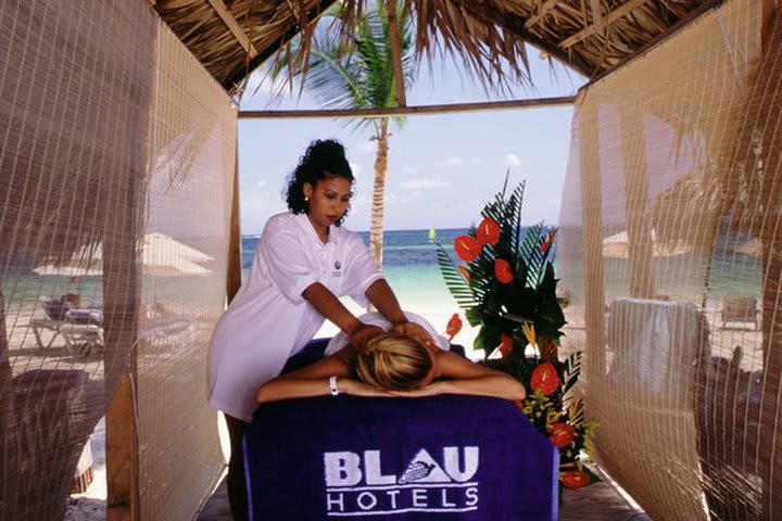 El spa realiza diversos tratamientos frente a la playa