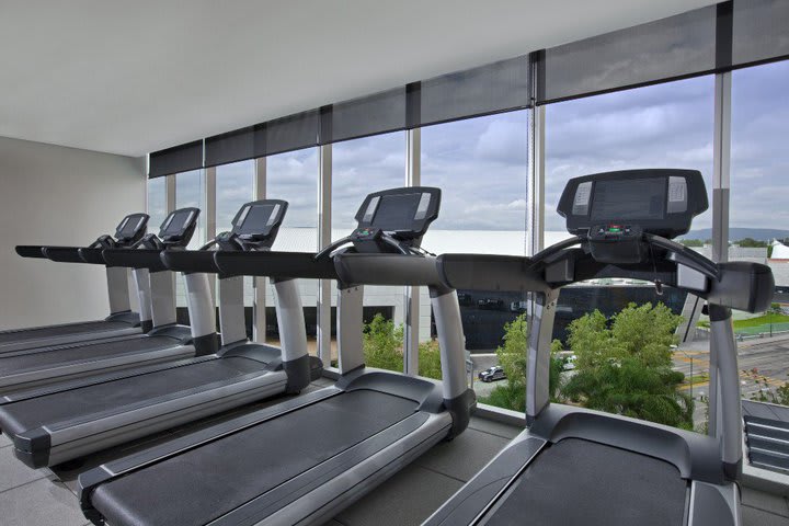 El gimnasio ofrece vista a la ciudad