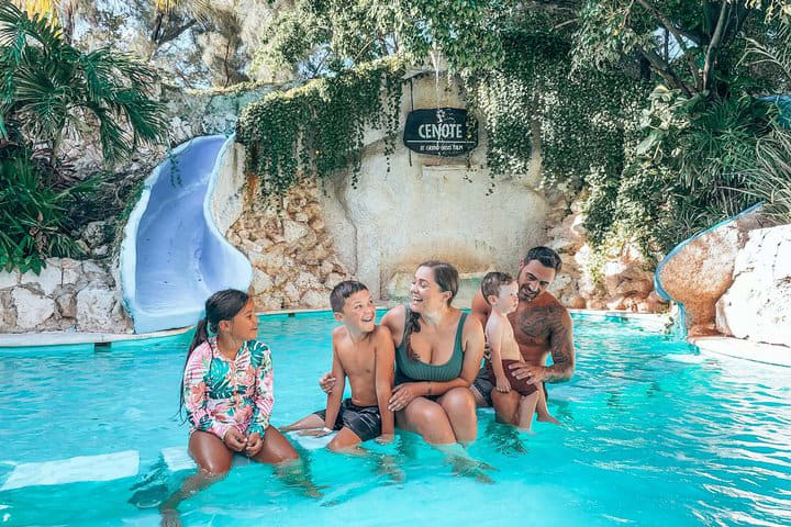 Piscina en el área para niños