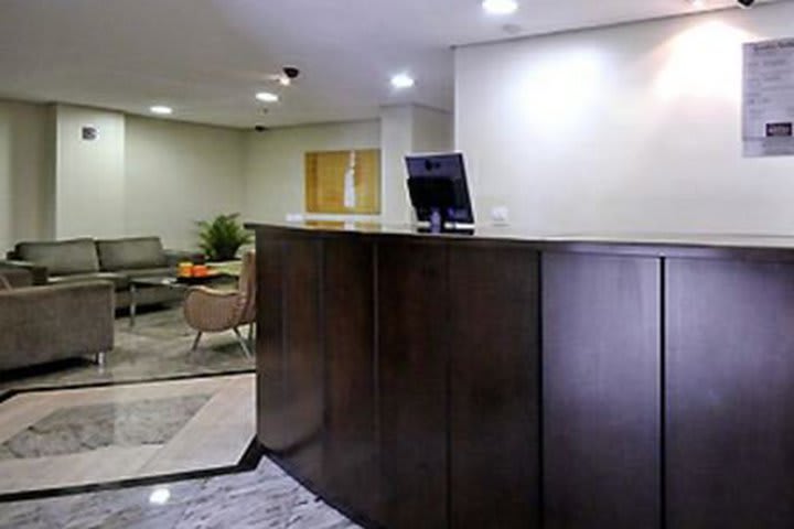 Front desk at the Mercure Sao Bernardo do Campo hotel