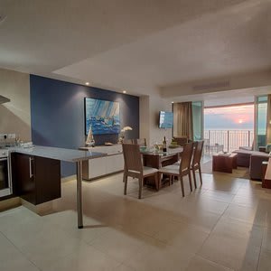 Beautiful Condo at Grand Venetian