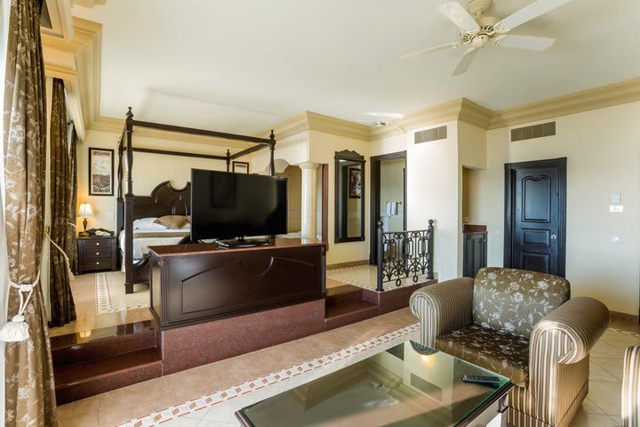 Suite with Jacuzzi and ocean view