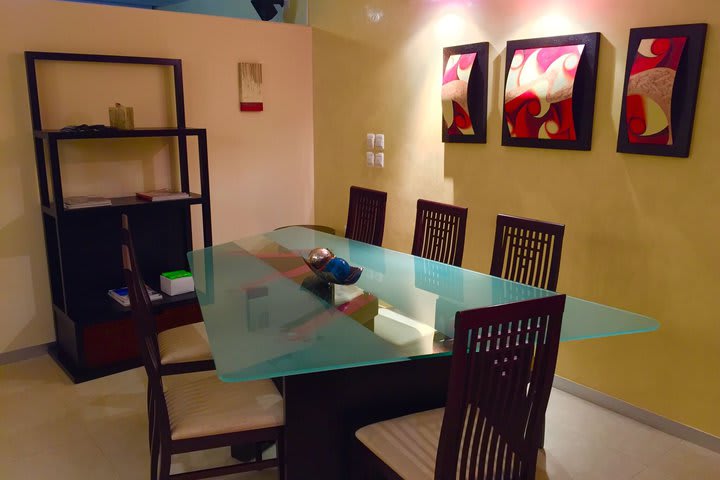 Comedor del apartamento lujoso