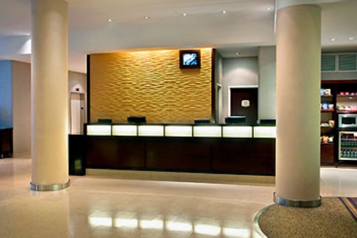 Front desk at Courtyard Manhattan in Upper East Side