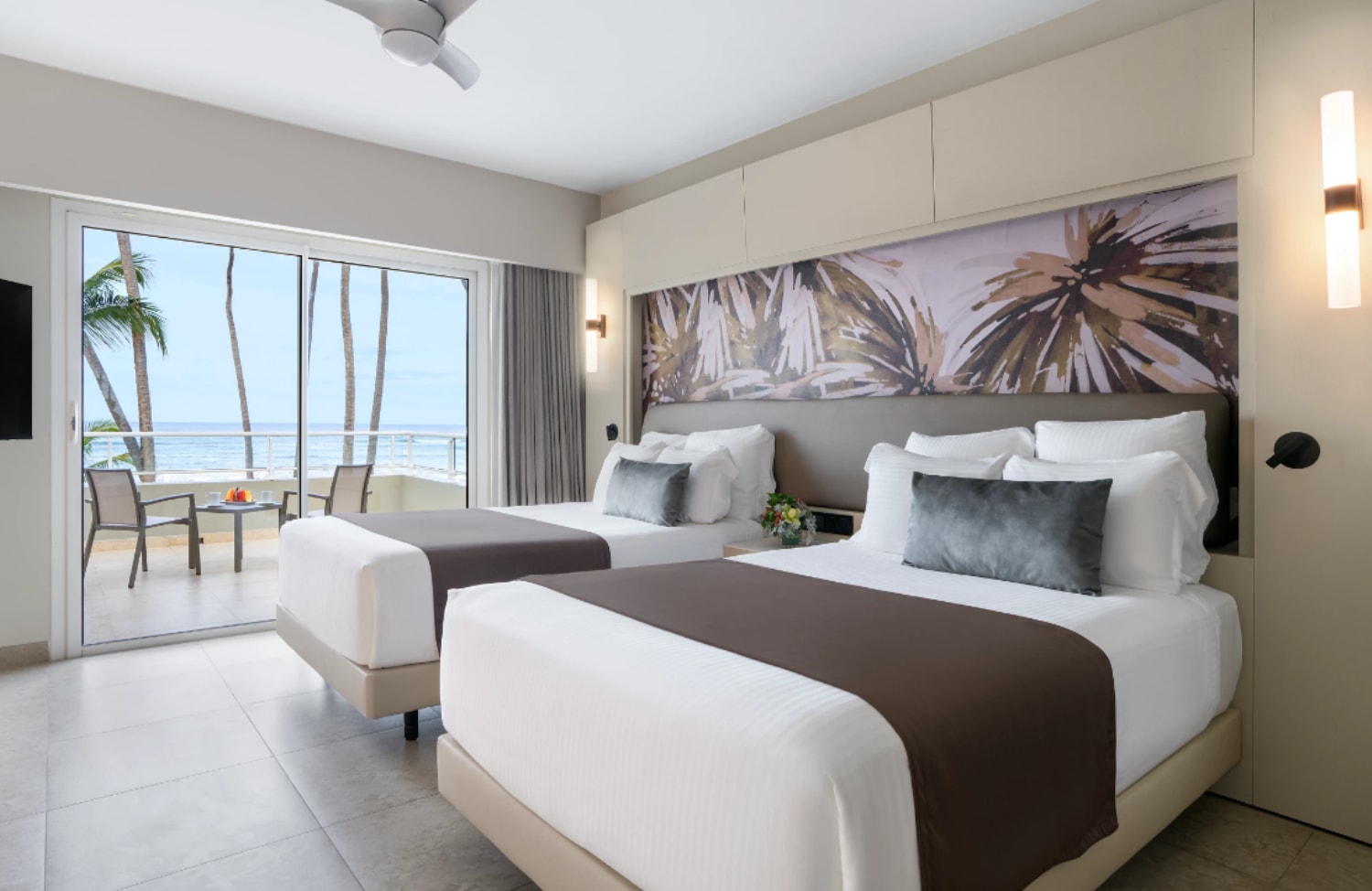 Xhale Club master suite doble frente al mar