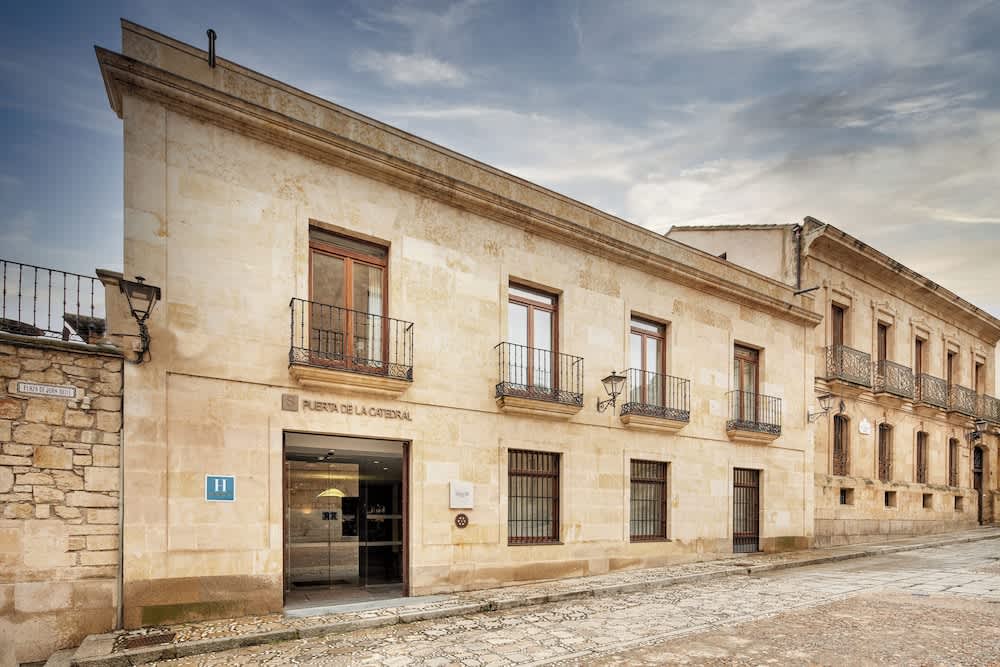 PriceTravel - Viaja fácil, sin pretextos
