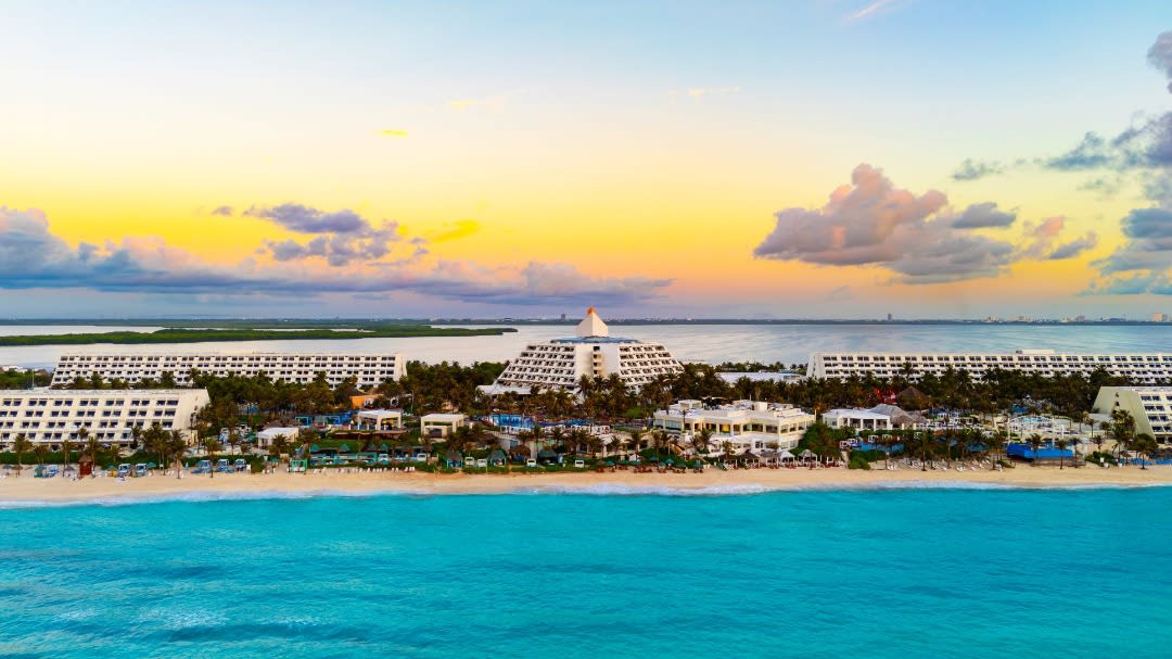 Panoramic view of the hotel