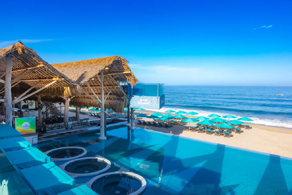  Experiencia LGBT de lujo frente a la playa en Almar Resort