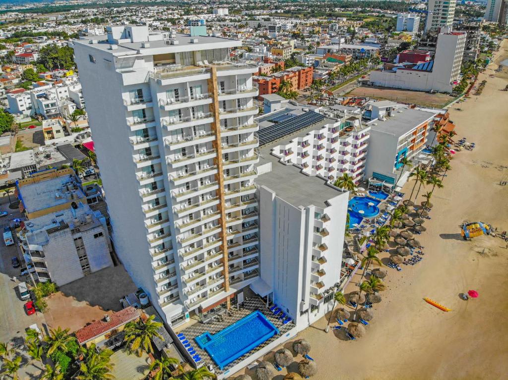 Pacific Palace Beach Tower Hotel