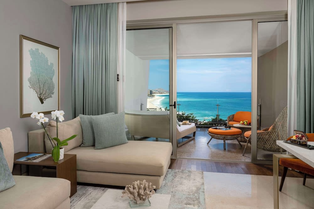 Img - Ambassador Sunrise suite ocean view
