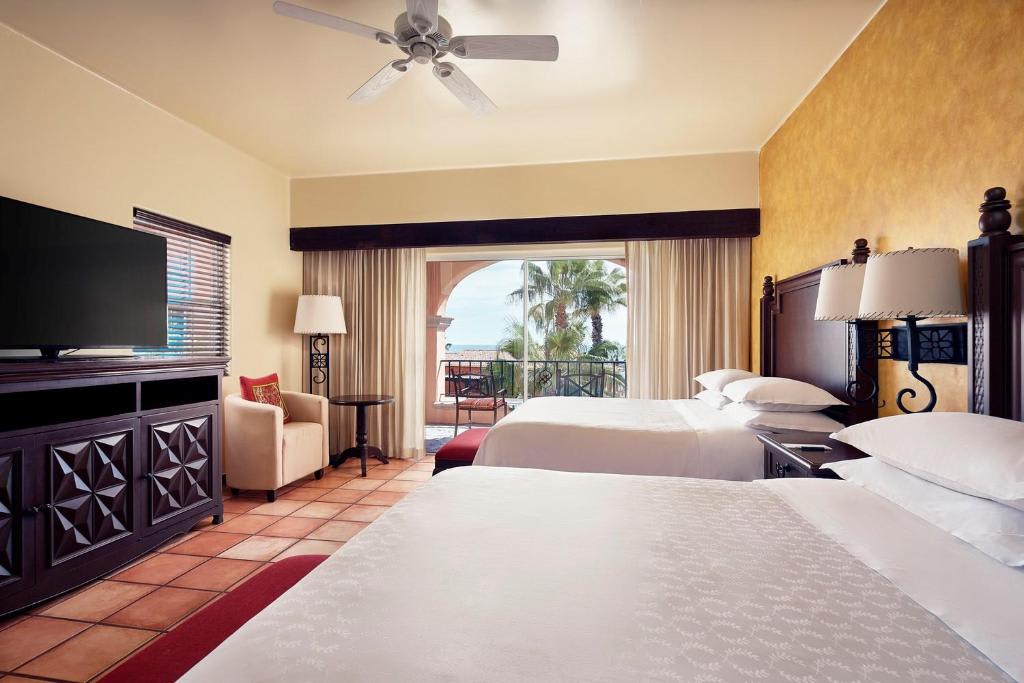 Queen Room with Two Queen Beds with Balcony and Ocean View - Cabo