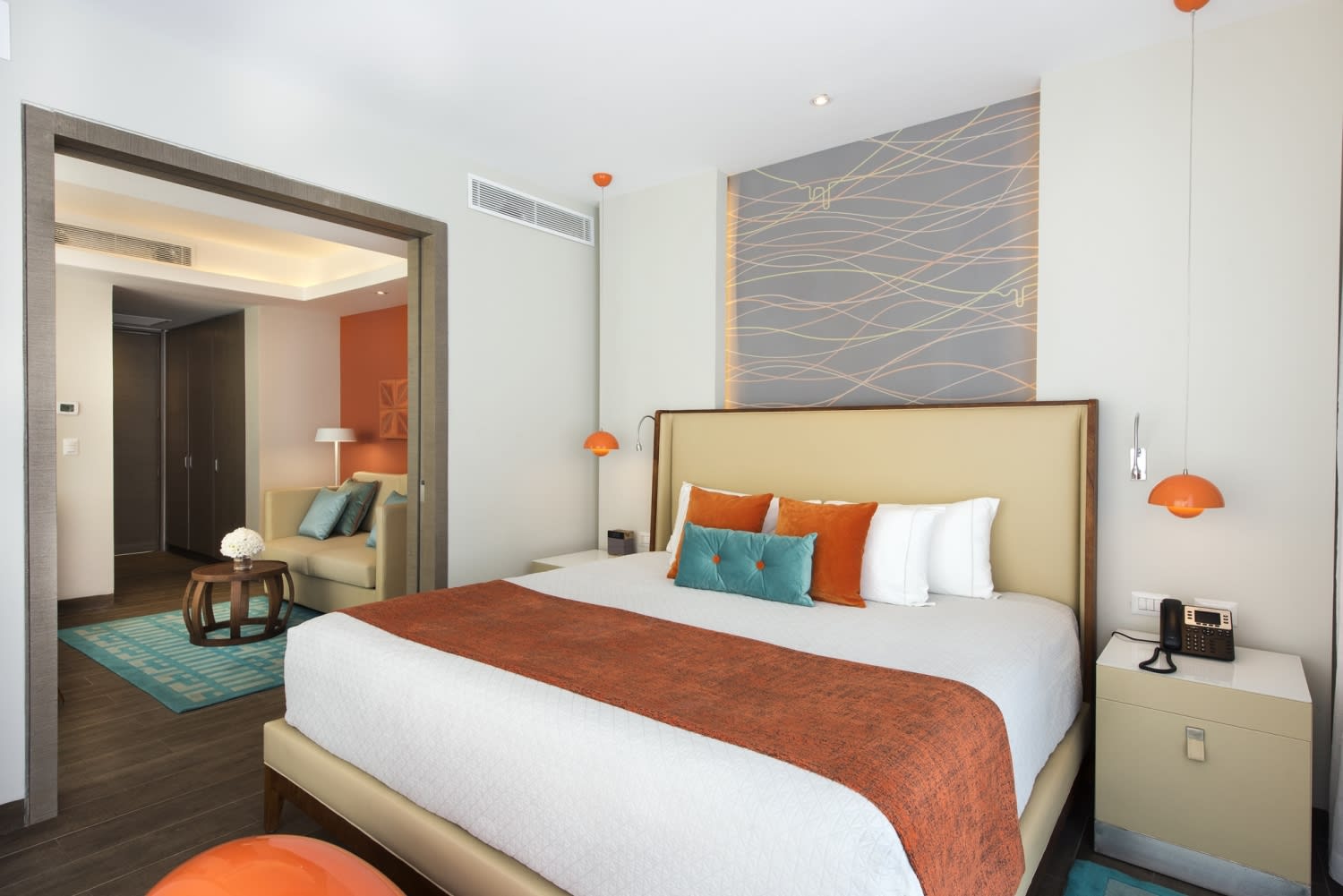 Img - SWANK SUITE