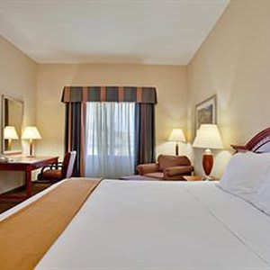 Best Western Valencia/Six Flags Inn & Suites