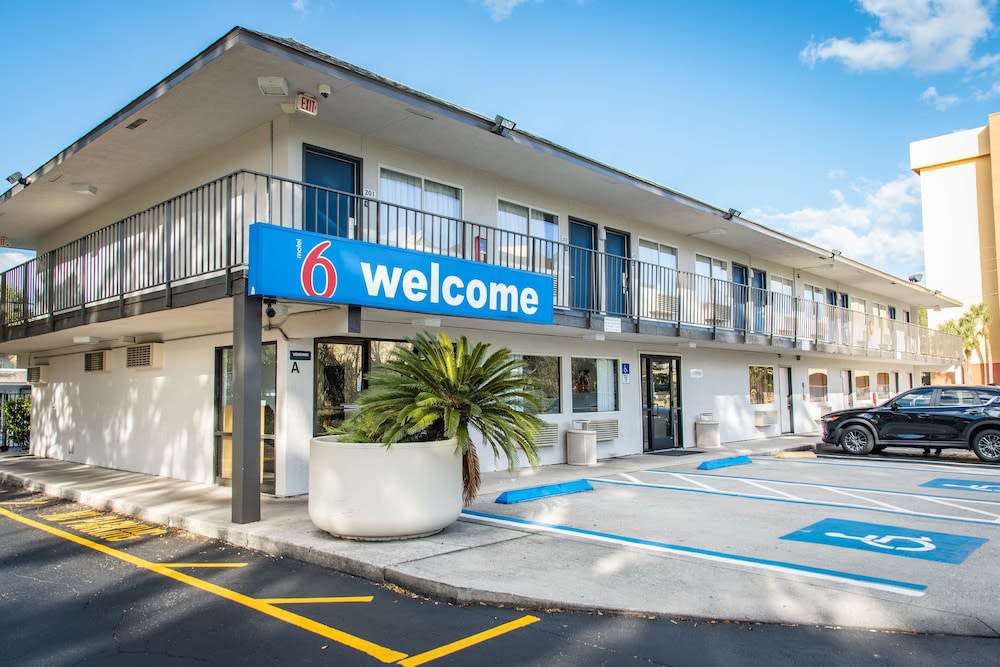 Motel 6 Kissimmee, FL - Orlando