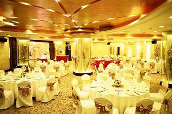 Salón de eventos en el hotel The Bund en el centro de Shanghái