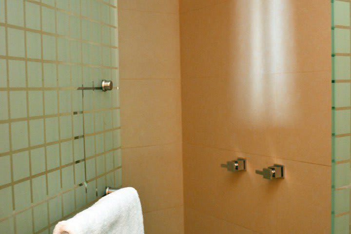 Private guest bathroom with shower